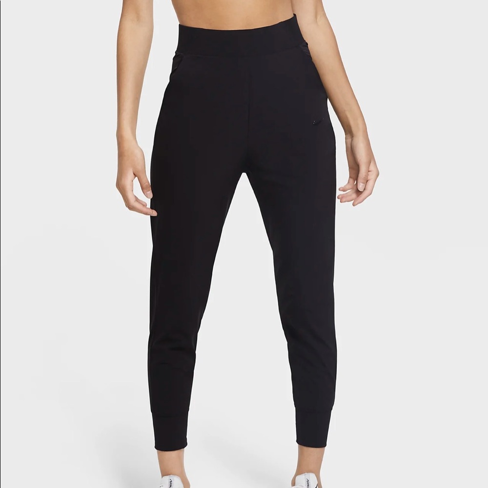 Nike Bliss Luxe Womens Training Pants